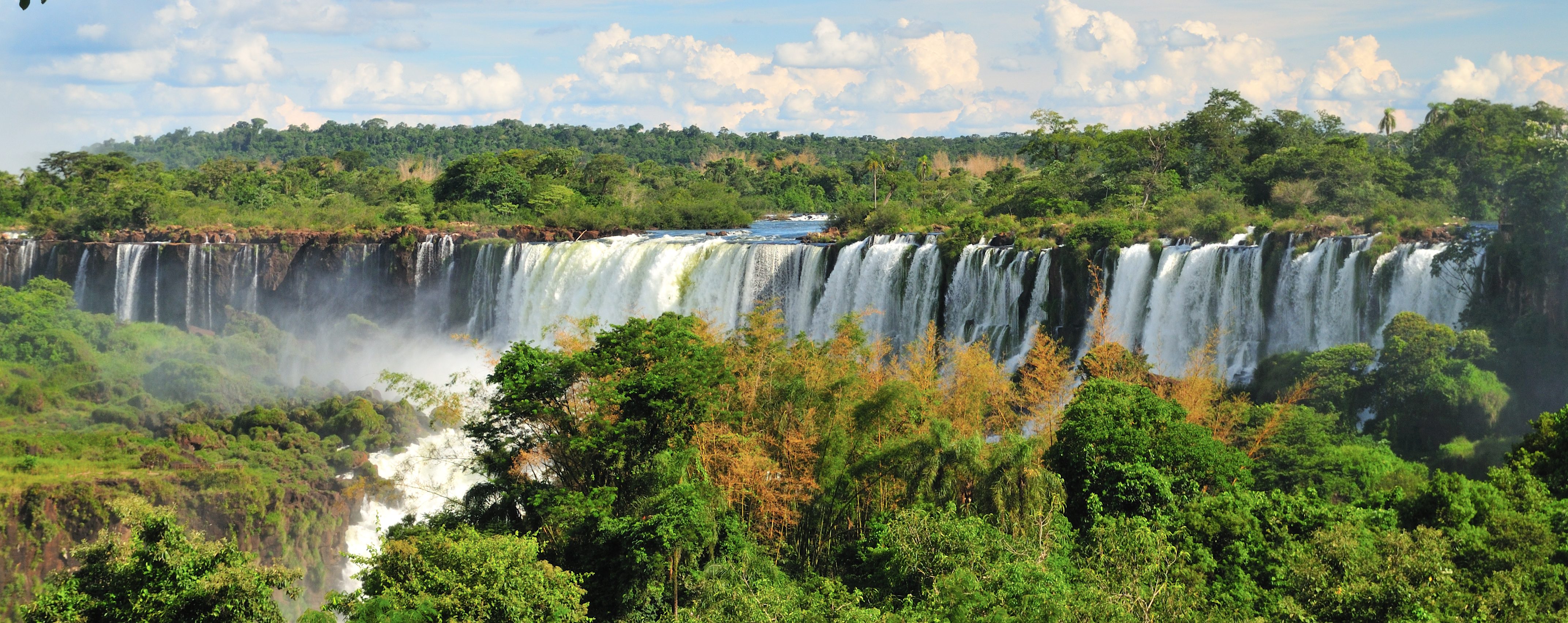 chutes d'Iguaçu vision en arc de cercle