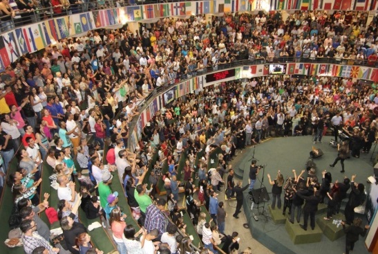vue d'une église évangéliste au Brésil.