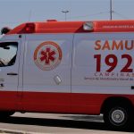 Vue latérale d'une camionnette d'ambulance au Brésil.
