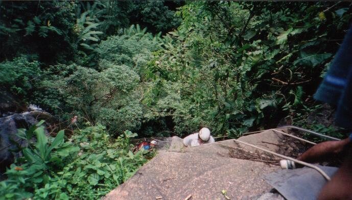 Escalade à Pedra da Gávea au Brésil